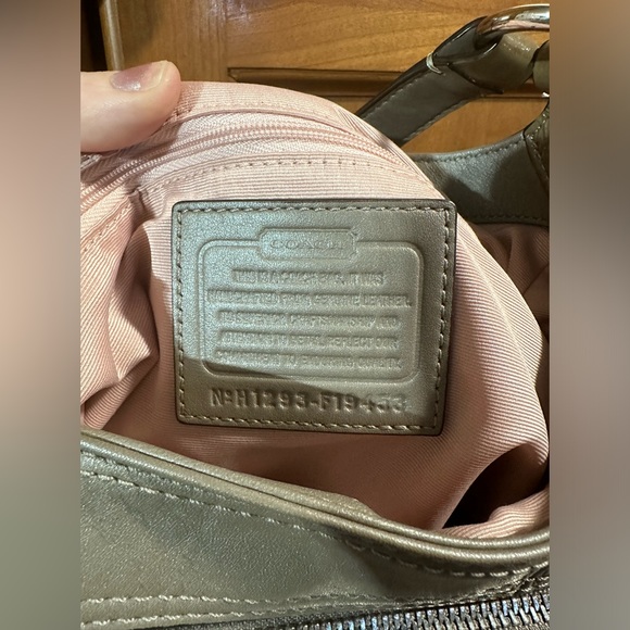 Coach Bag - Picture 4 of 7